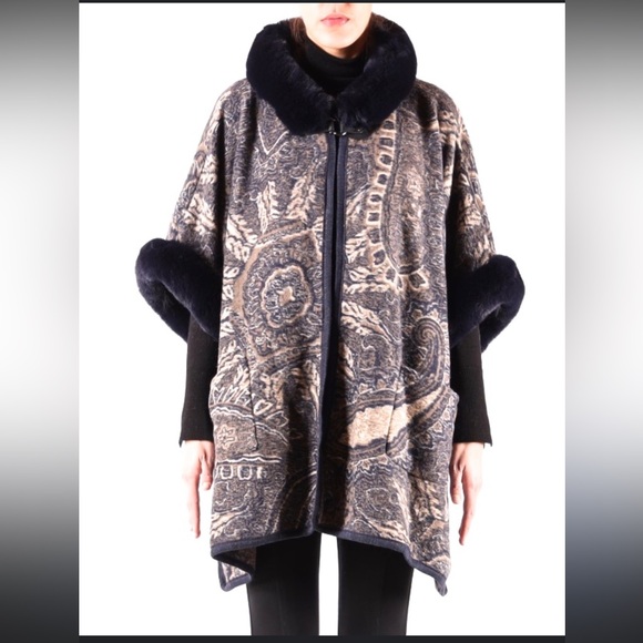 moccine Jackets & Blazers - Moccine Faux Fur Trim Poncho Cape Wrap Paisley Knit One Size